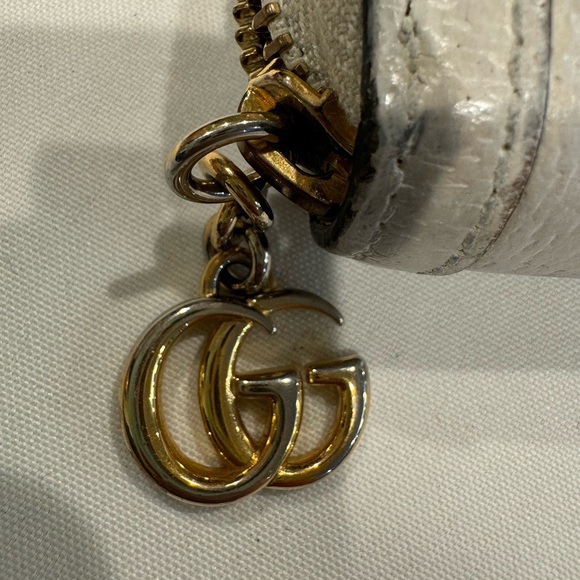 Authentic Gucci zippy wallet - Picture 6 of 11